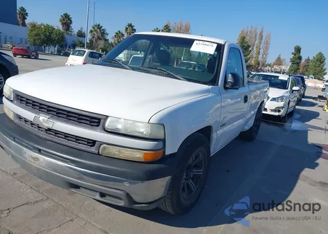 2000 Chevrolet Silverado 1500 из США, поврежденный, VIN 1GCEC14T8YE278974
